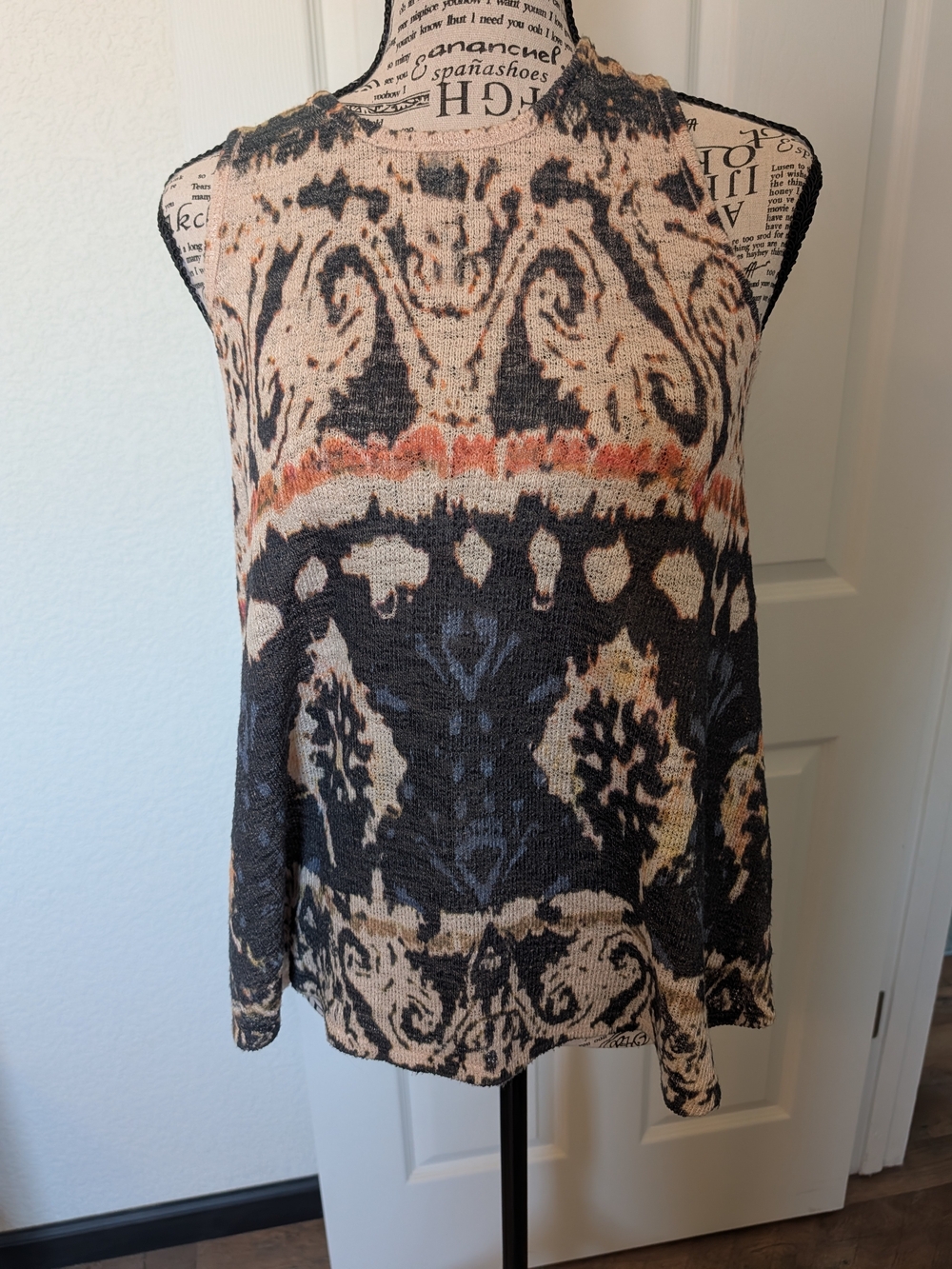 Ing Sleeveless Printed Knit Tank in Navy, Cream and Rust